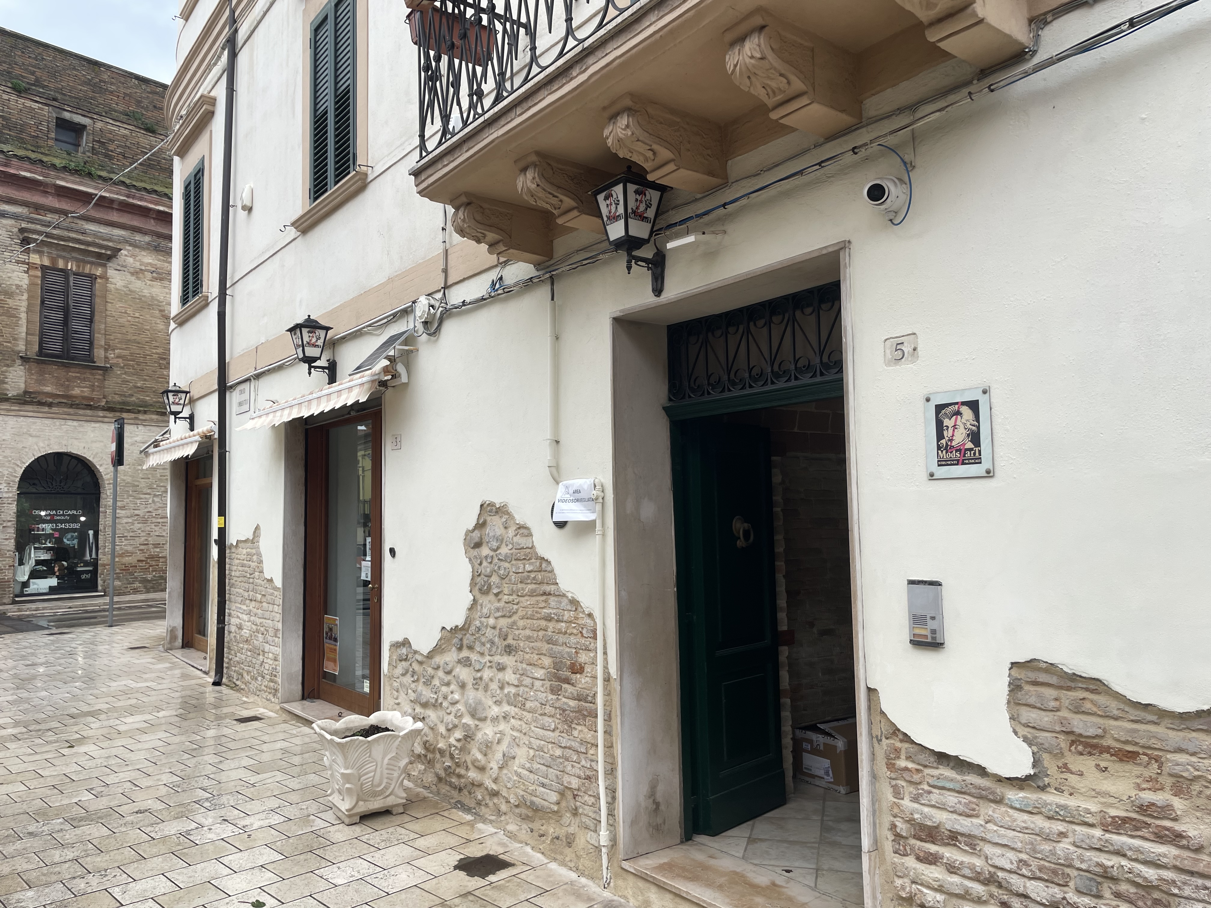 ModsArt - Strumenti musicali in esposizione